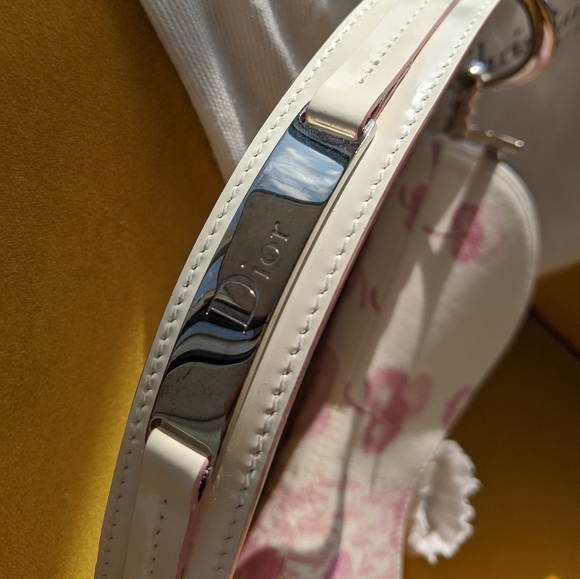 SOLD PRIVATE🍒 Like-New Cherry Blossom Dior Saddle - Picture 8 of 15